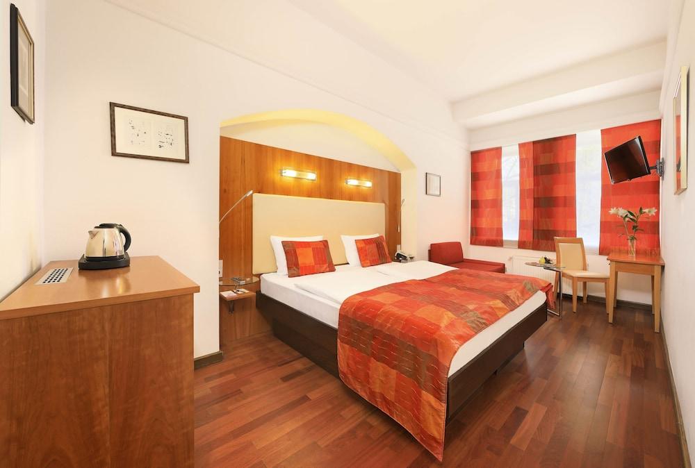 Ametyst Hotel Praha Экстерьер фото